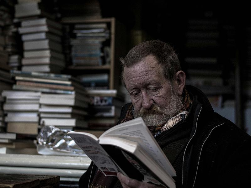 Читайте книги, изучайте новое, не давайте мозгу расслабляться 