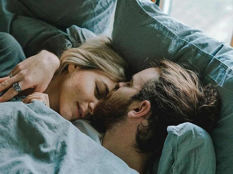 Любовь между мужчиной и женщиной — это не только химия