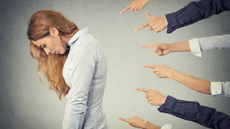 Токсичное мышление портит отношения с друзьями, знакомыми, родственниками