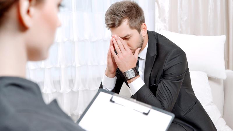 Обратитесь за консультацией к психологу, чтобы прояснить, что на самом деле представляют собой ваши нереализованные мечты