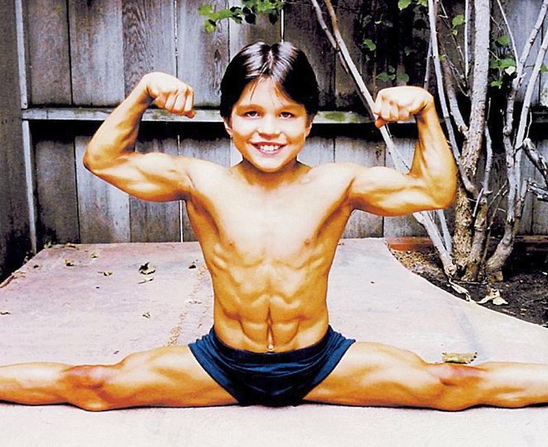 Ричард Сандрак занимался боевыми искусствами с отцом с 2 лет, а на пике славы порвал с ним все отношения и перестал тренироваться 