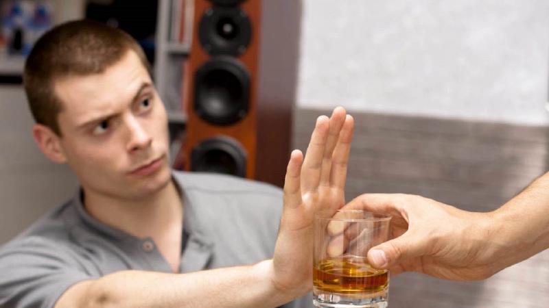 Никто не защищен от проблем. Важно научиться преодолевать их, а не закрывать на них глаза